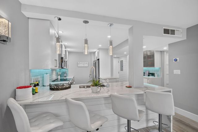 3580 S OCEAN Boulevard 4F, South Palm Beach, FL 33480