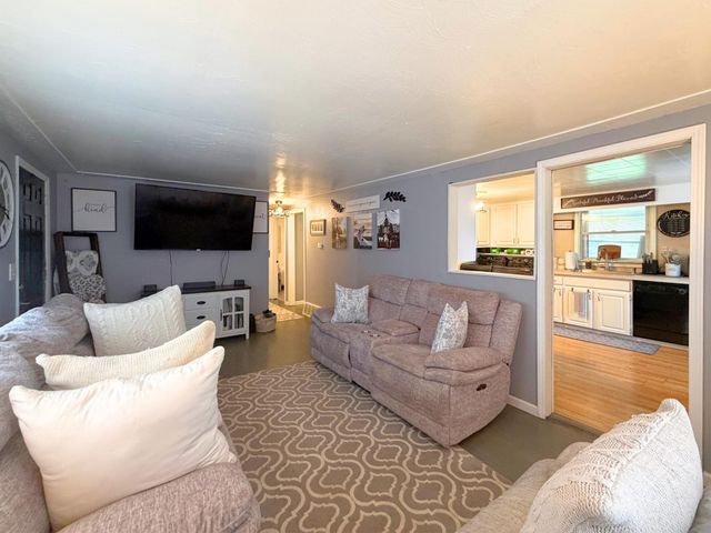 5095 Rose Lane, Flint, MI 48506