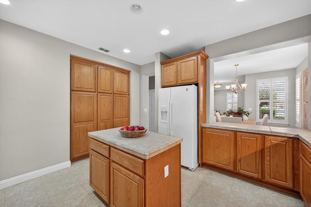 2145 Ryedale Ln, Sacramento, CA 95835