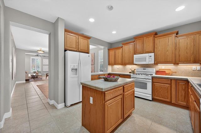 2145 Ryedale Ln, Sacramento, CA 95835