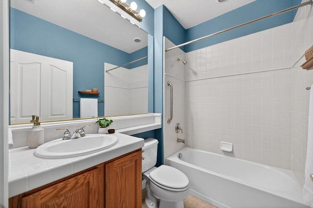 2145 Ryedale Ln, Sacramento, CA 95835