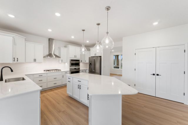 4651 Obsidian Way, Victoria, MN 55386