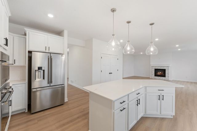 4651 Obsidian Way, Victoria, MN 55386