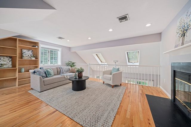 9 Powder Hill Way 9, Westborough, MA 01581
