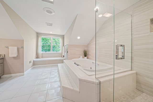 9 Powder Hill Way 9, Westborough, MA 01581