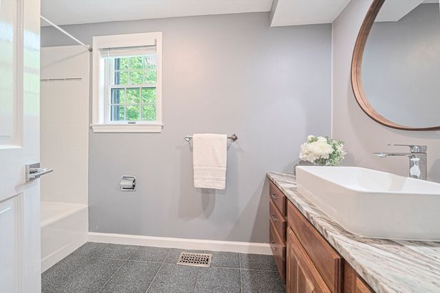 9 Powder Hill Way 9, Westborough, MA 01581