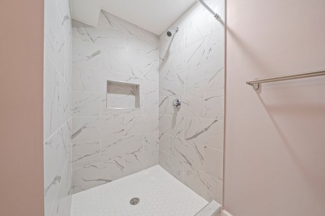 9 Powder Hill Way 9, Westborough, MA 01581
