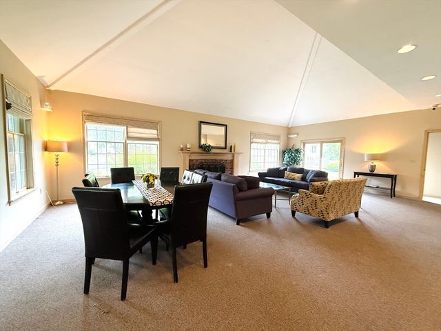9 Powder Hill Way 9, Westborough, MA 01581