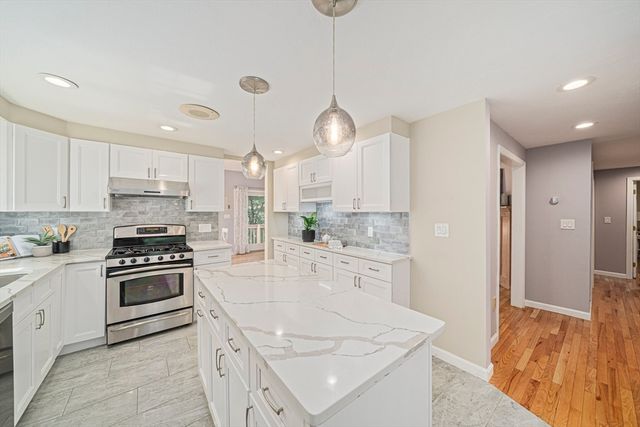 9 Powder Hill Way 9, Westborough, MA 01581