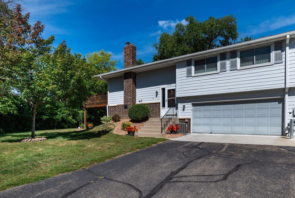 10520 Decatur Avenue S, Bloomington, MN 55438 — photo 2
