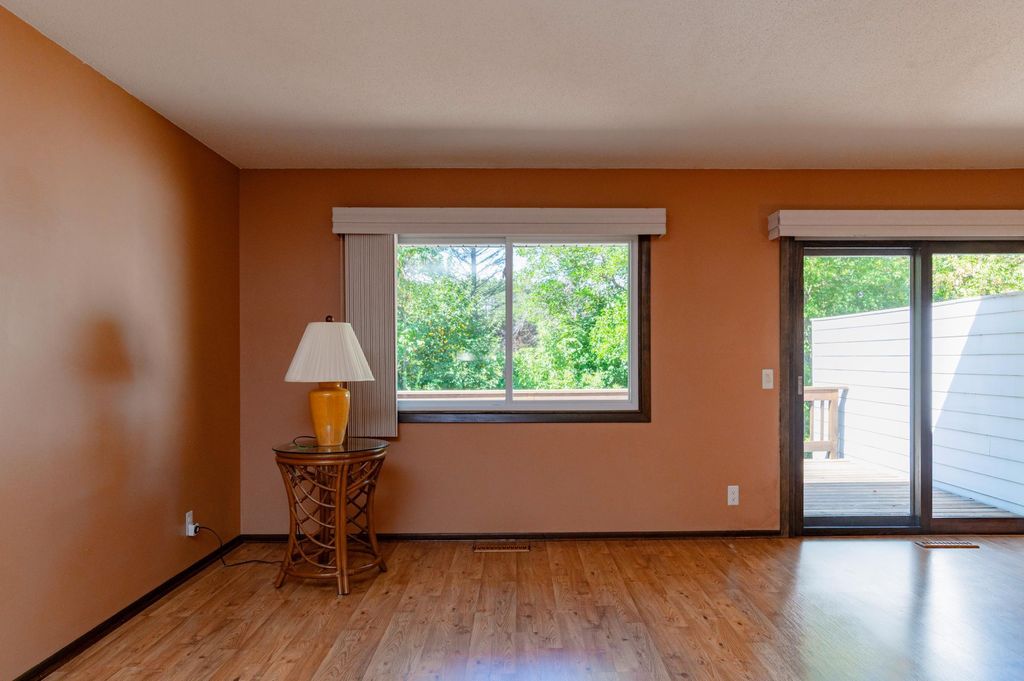 10520 Decatur Avenue S, Bloomington, MN 55438 — photo 4