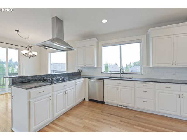 14739 Se BADGER CREEK Rd, Happy Valley, OR 97086