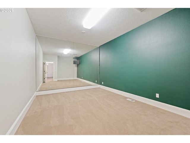 14739 Se BADGER CREEK Rd, Happy Valley, OR 97086