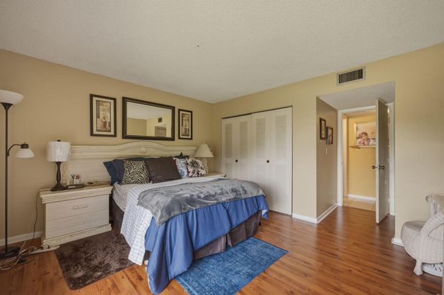 8620 N Sherman Circle 204, Miramar, FL 33025