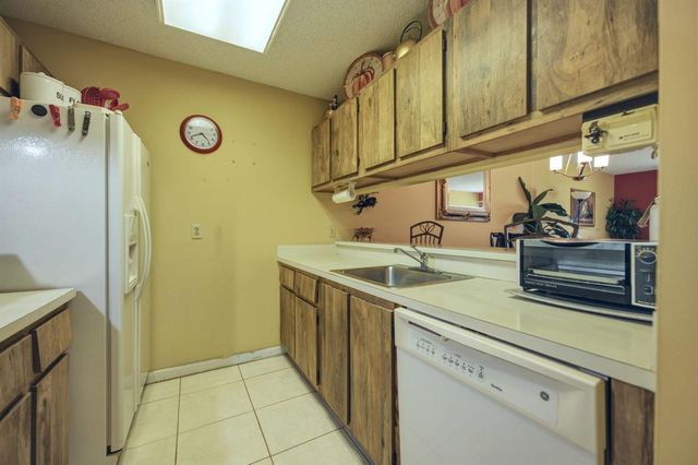 8620 N Sherman Circle 204, Miramar, FL 33025