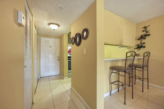 8620 N Sherman Circle 204, Miramar, FL 33025