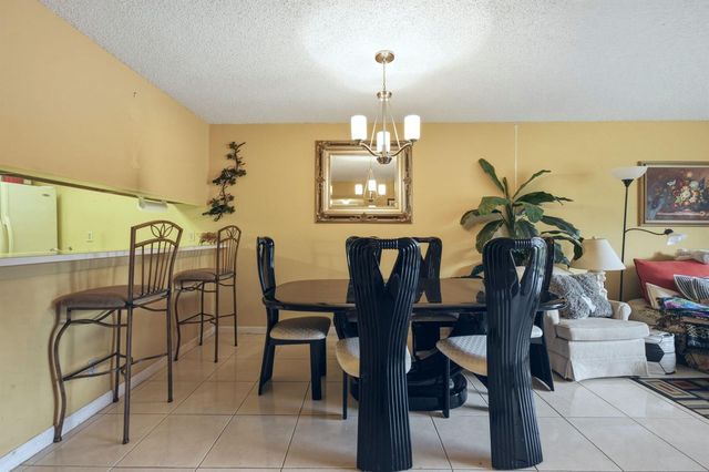 8620 N Sherman Circle 204, Miramar, FL 33025