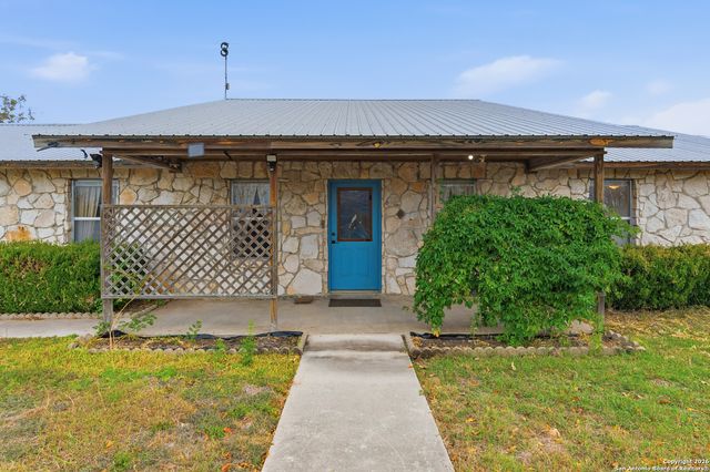9325 Fm 1339, Martindale, TX 78655