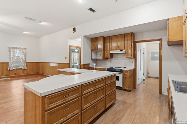 9325 Fm 1339, Martindale, TX 78655