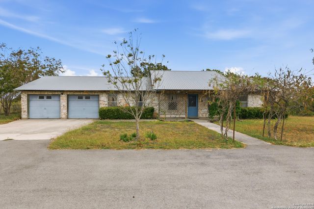 9325 Fm 1339, Martindale, TX 78655