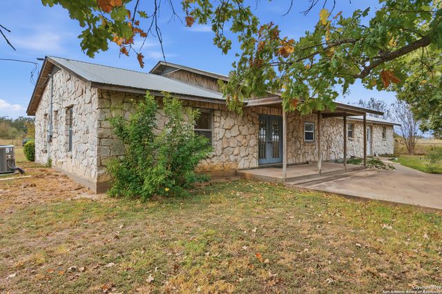 9325 Fm 1339, Martindale, TX 78655