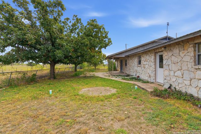 9325 Fm 1339, Martindale, TX 78655