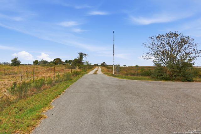 9325 Fm 1339, Martindale, TX 78655