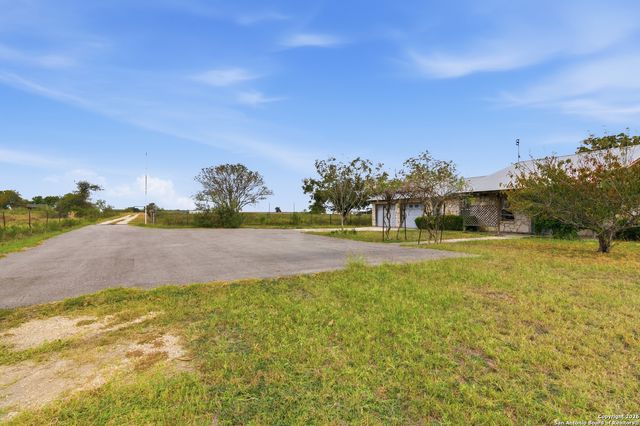 9325 Fm 1339, Martindale, TX 78655