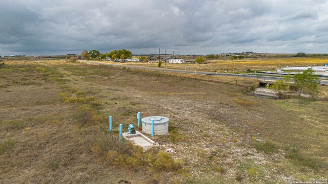 9325 Fm 1339, Martindale, TX 78655