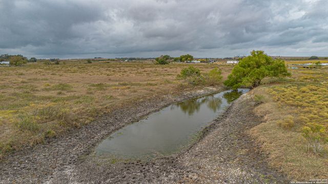 9325 Fm 1339, Martindale, TX 78655