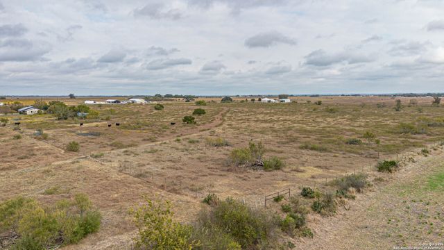 9325 Fm 1339, Martindale, TX 78655