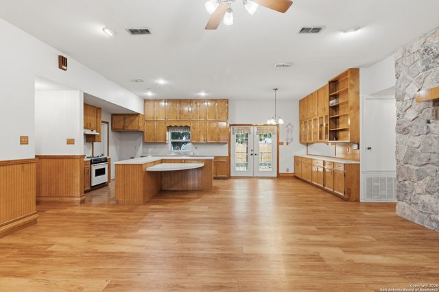 9325 Fm 1339, Martindale, TX 78655