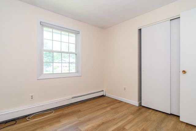 33 Eisenhower Rd, Framingham, MA 01701