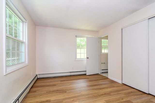 33 Eisenhower Rd, Framingham, MA 01701