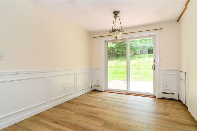 33 Eisenhower Rd, Framingham, MA 01701