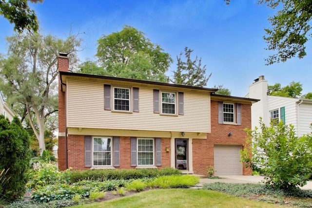 412 S Banbury Road, Arlington Heights, IL 60005
