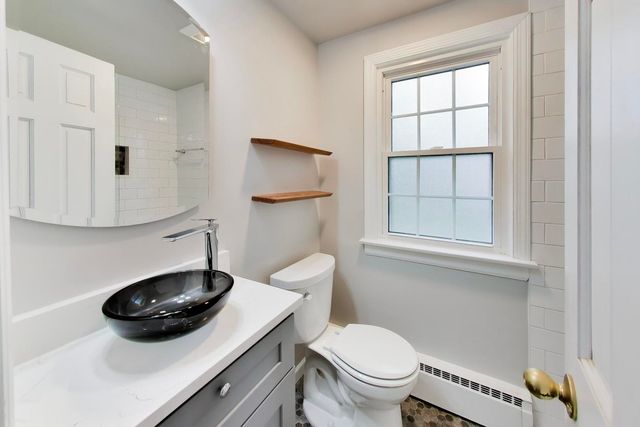 412 S Banbury Road, Arlington Heights, IL 60005