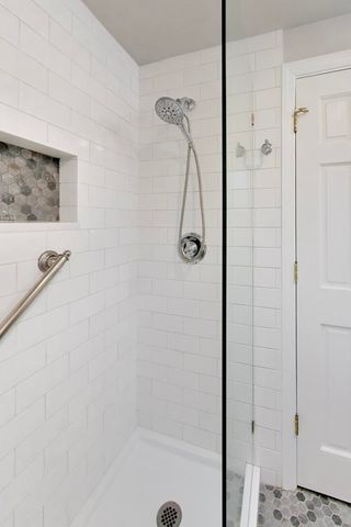 412 S Banbury Road, Arlington Heights, IL 60005