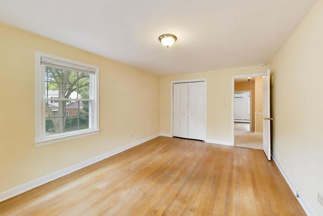 412 S Banbury Road, Arlington Heights, IL 60005