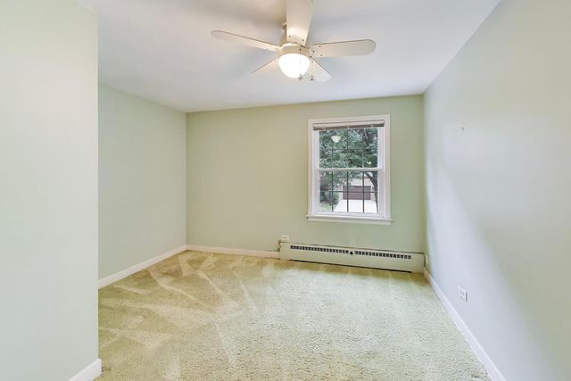412 S Banbury Road, Arlington Heights, IL 60005