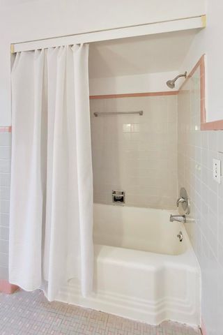 412 S Banbury Road, Arlington Heights, IL 60005