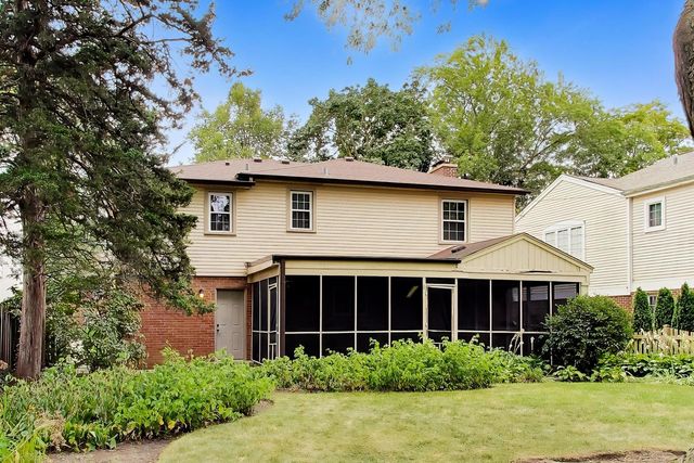 412 S Banbury Road, Arlington Heights, IL 60005