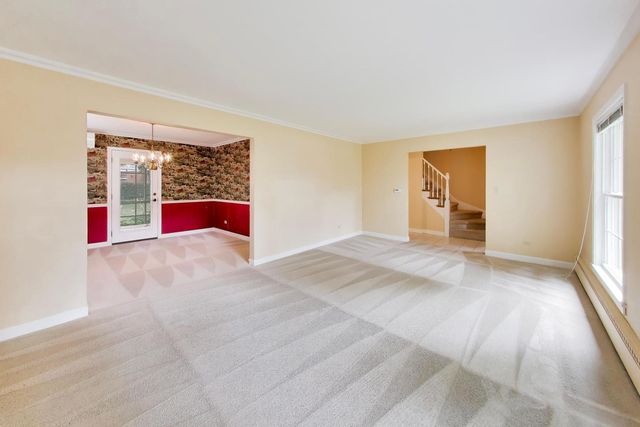 412 S Banbury Road, Arlington Heights, IL 60005