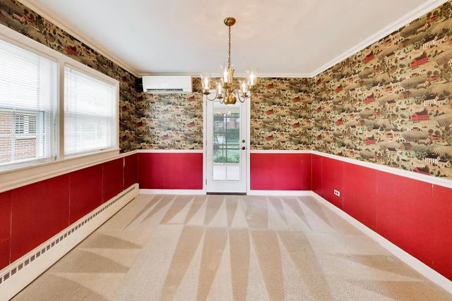412 S Banbury Road, Arlington Heights, IL 60005