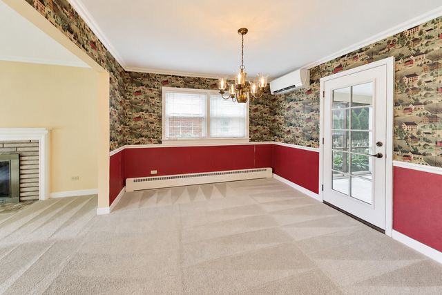 412 S Banbury Road, Arlington Heights, IL 60005