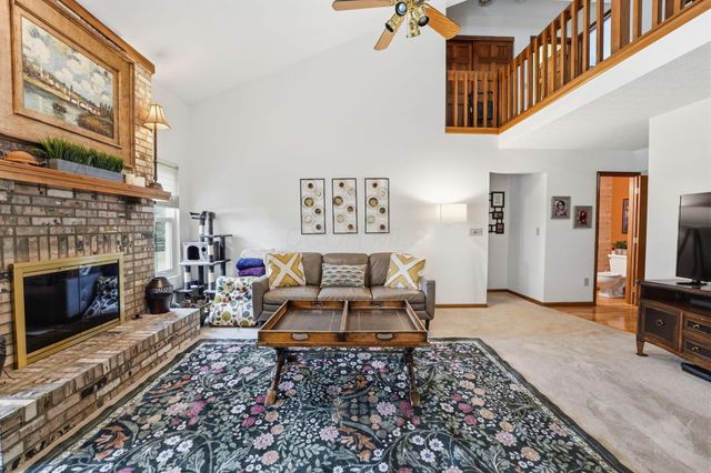 5700 Brook Hollow Drive, Hilliard, OH 43026