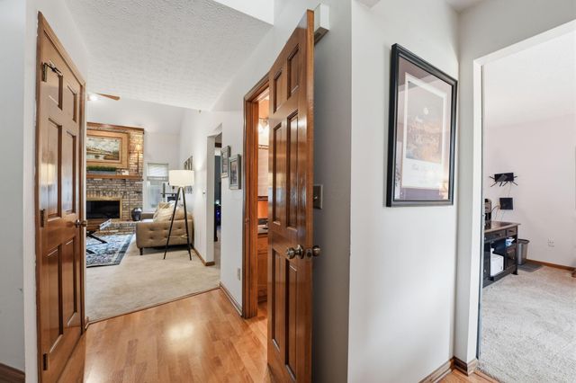 5700 Brook Hollow Drive, Hilliard, OH 43026