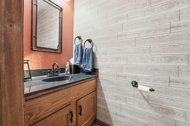 5700 Brook Hollow Drive, Hilliard, OH 43026