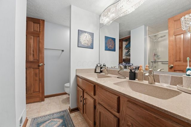 5700 Brook Hollow Drive, Hilliard, OH 43026