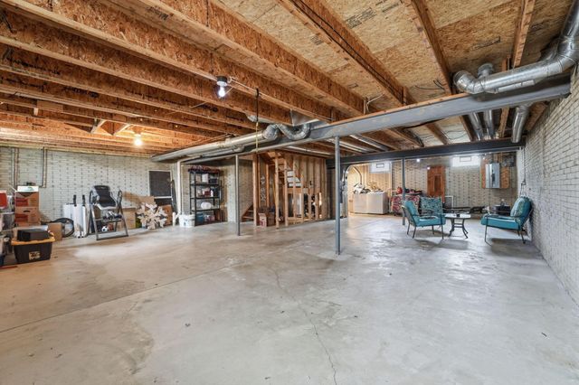 5700 Brook Hollow Drive, Hilliard, OH 43026